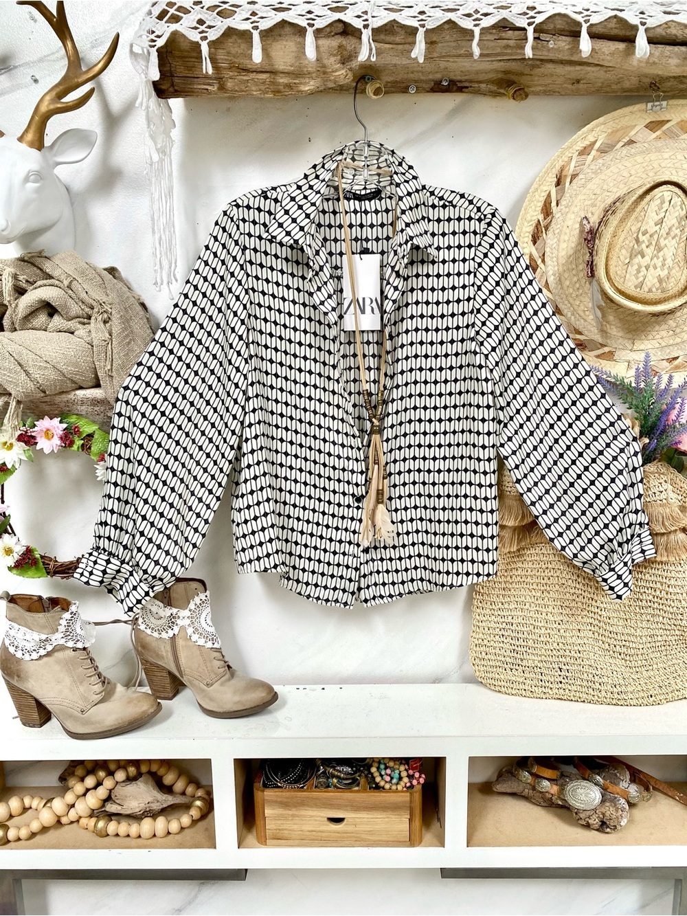 Trendy Zara Black & White Geometric Button-Up Blouse/cover up resort vacay vibe